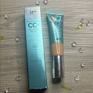 IT Cosmetics CC+ Oil-Free Matte Foundation - SHADE TAN